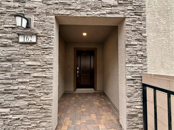 $2,195 | 162 Hadley Heights, Henderson, NV 89011