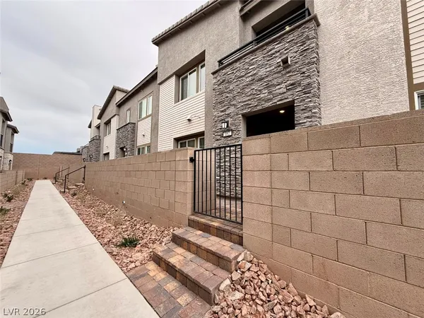 $2,195 | 162 Hadley Heights, Henderson, NV 89011