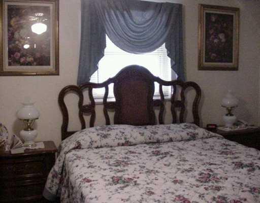 4 Ridgeview Avenue Canonsburg, PA 15317 - Photo 6 of 8 Master Bedroom.