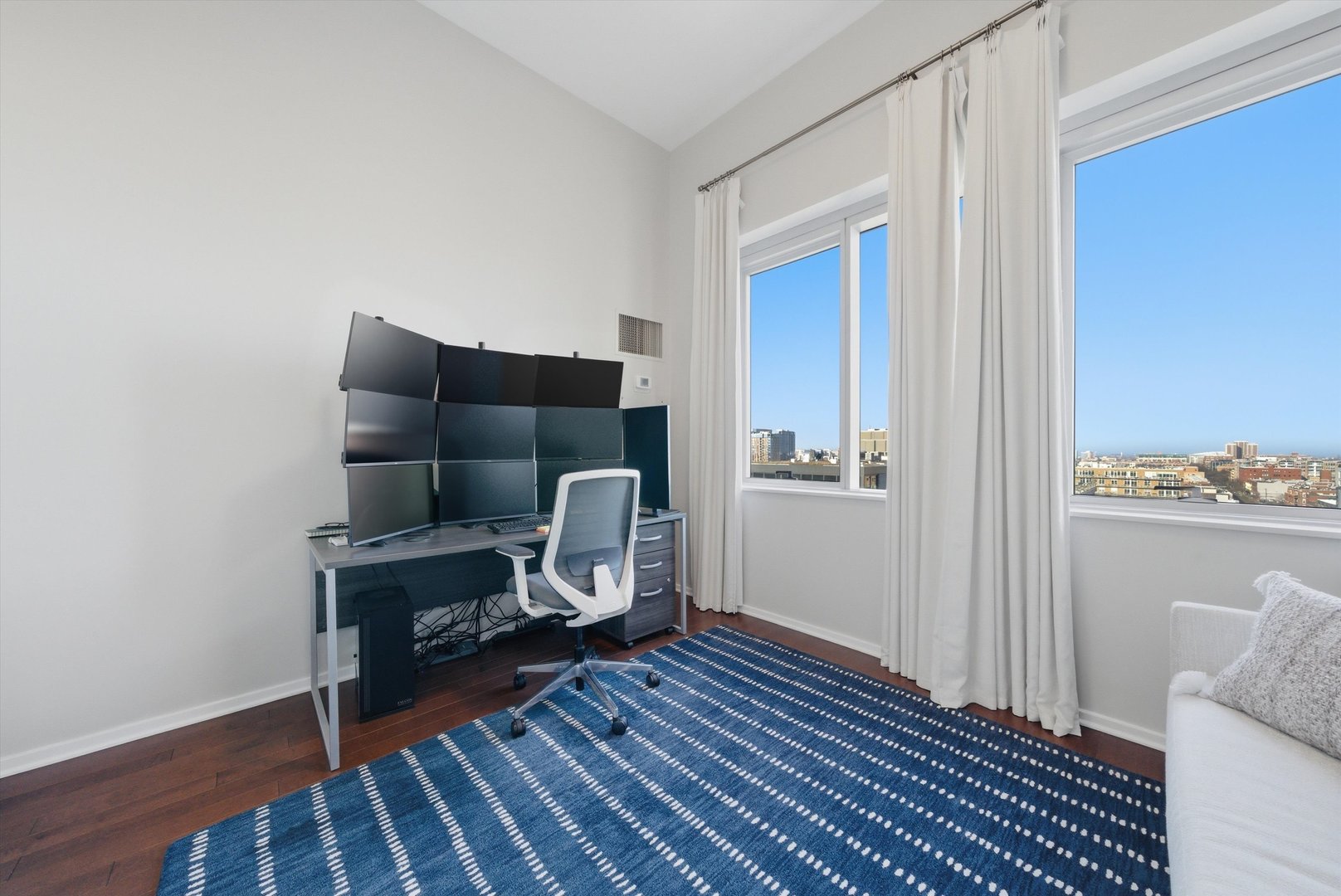 123 South Green Street, Unit 1208B Chicago, IL 60607 - Photo 17 of 32