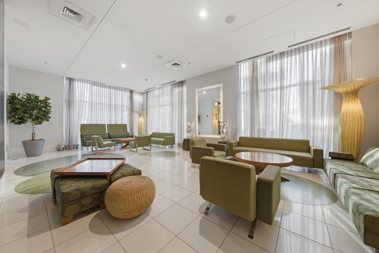 123 South Green Street, Unit 1208B Chicago, IL 60607 - Photo 24 of 32