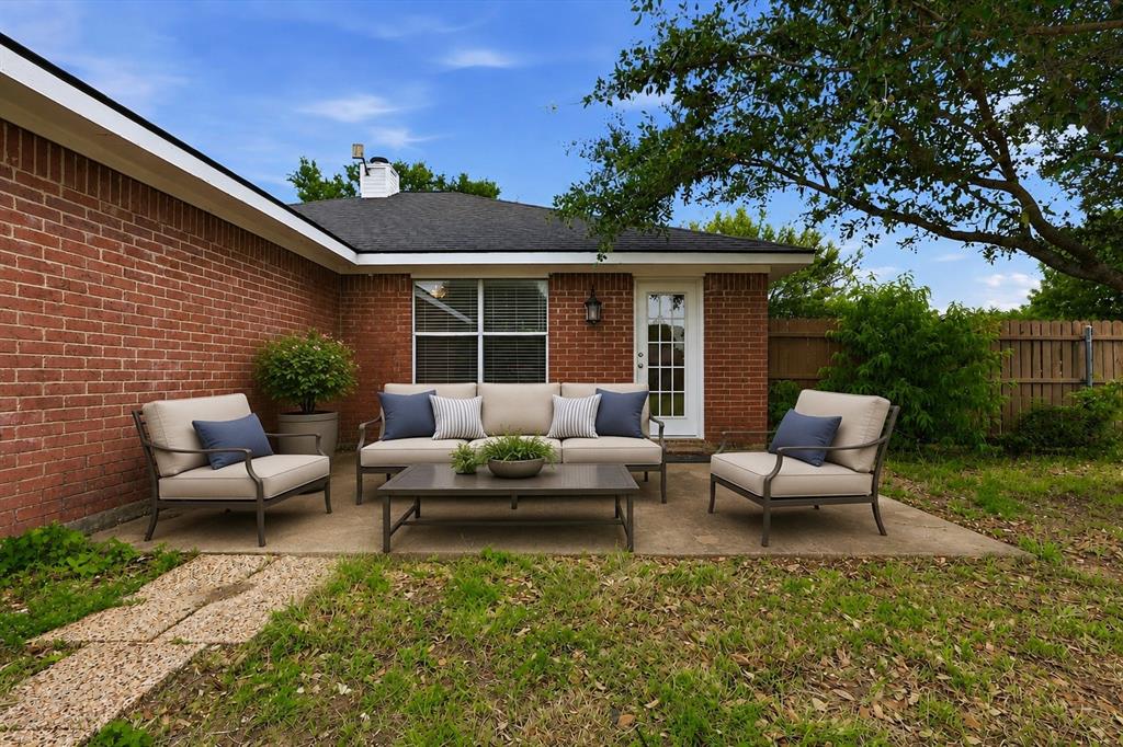 921 High Point Drive Midlothian, TX 76065 - Photo 10 of 39 Rear patio*VIRTUALLY STAGED*