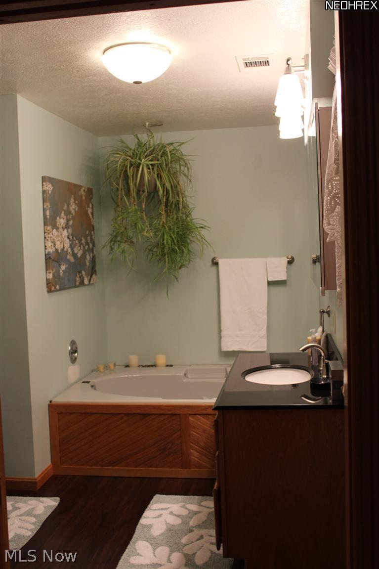 3284 Biltz Road Kent, OH 44240 - Photo 12 of 22 Master Bath