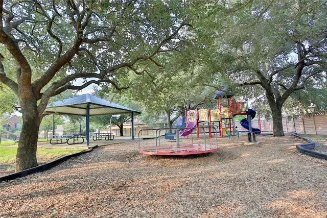 $2,200 | 7110 Yardley Drive, Katy, TX 77494