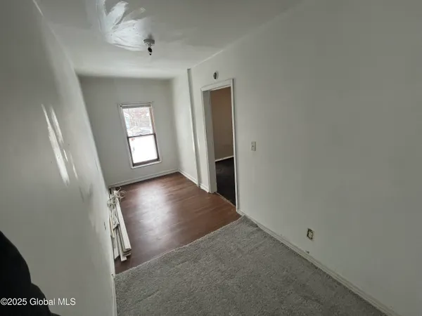 $1,100 | 520 North Market Street, Johnstown, NY 12095