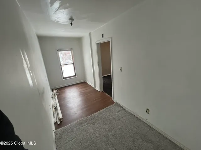 $1,100 | 520 North Market Street, Johnstown, NY 12095