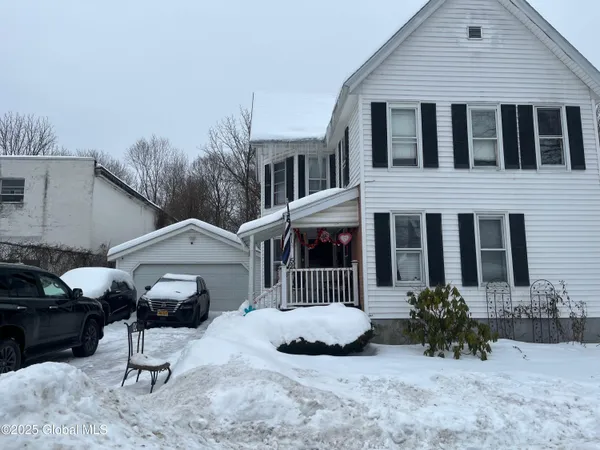 $1,100 | 520 North Market Street, Johnstown, NY 12095
