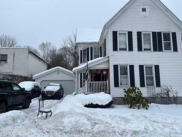 $1,100 | 520 North Market Street, Johnstown, NY 12095