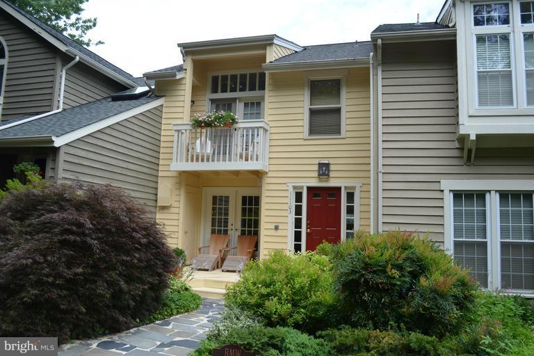 11103 Watermans Drive Reston, VA 20191 - Photo 1 of 27 Exterior (Front)