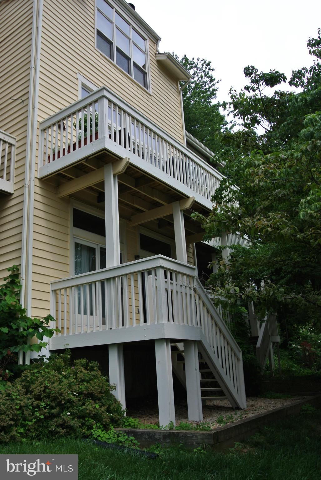 11103 Watermans Drive Reston, VA 20191 - Photo 2 of 27 Exterior (Rear)