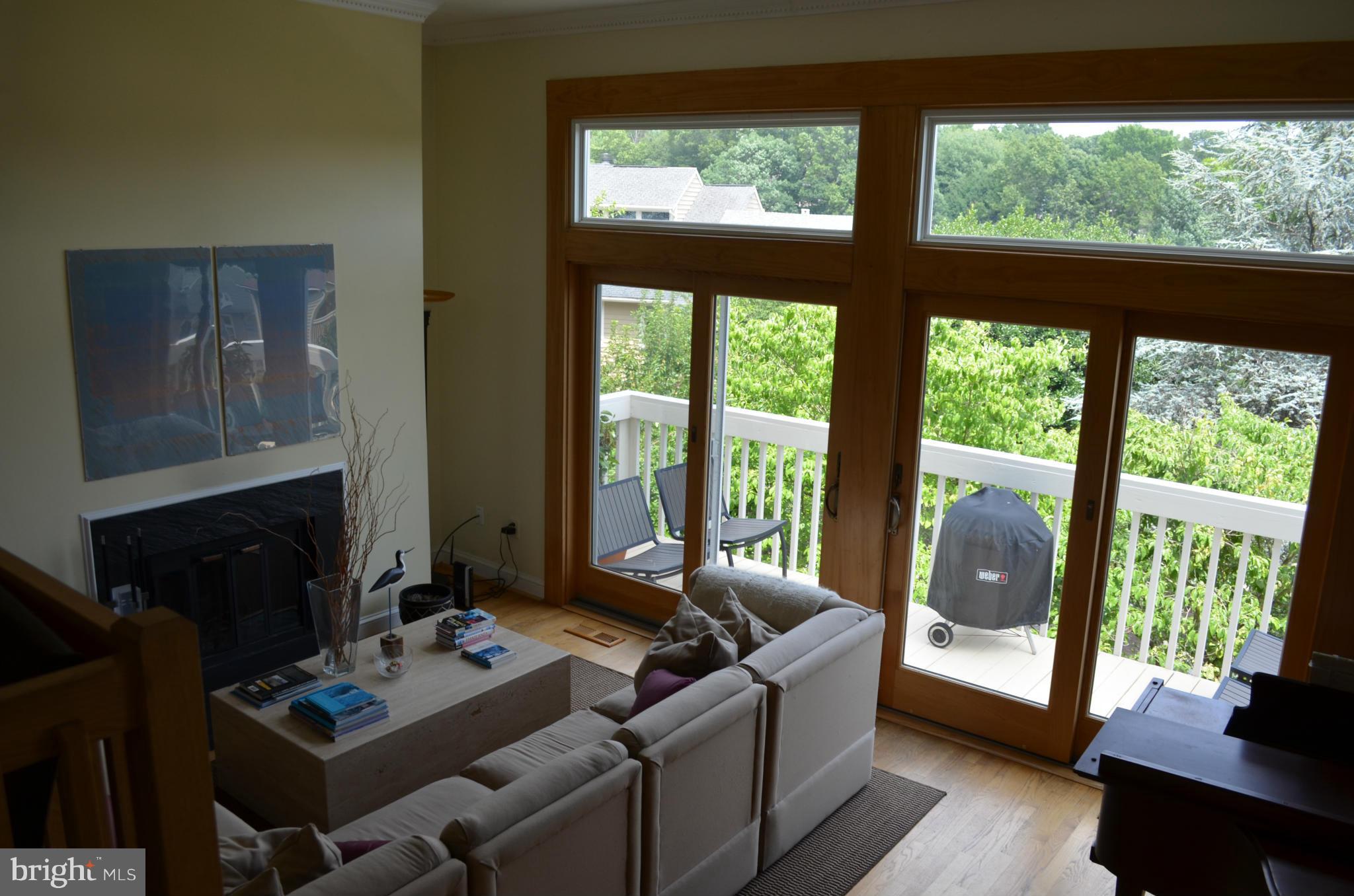 11103 Watermans Drive Reston, VA 20191 - Photo 14 of 27 Living Room