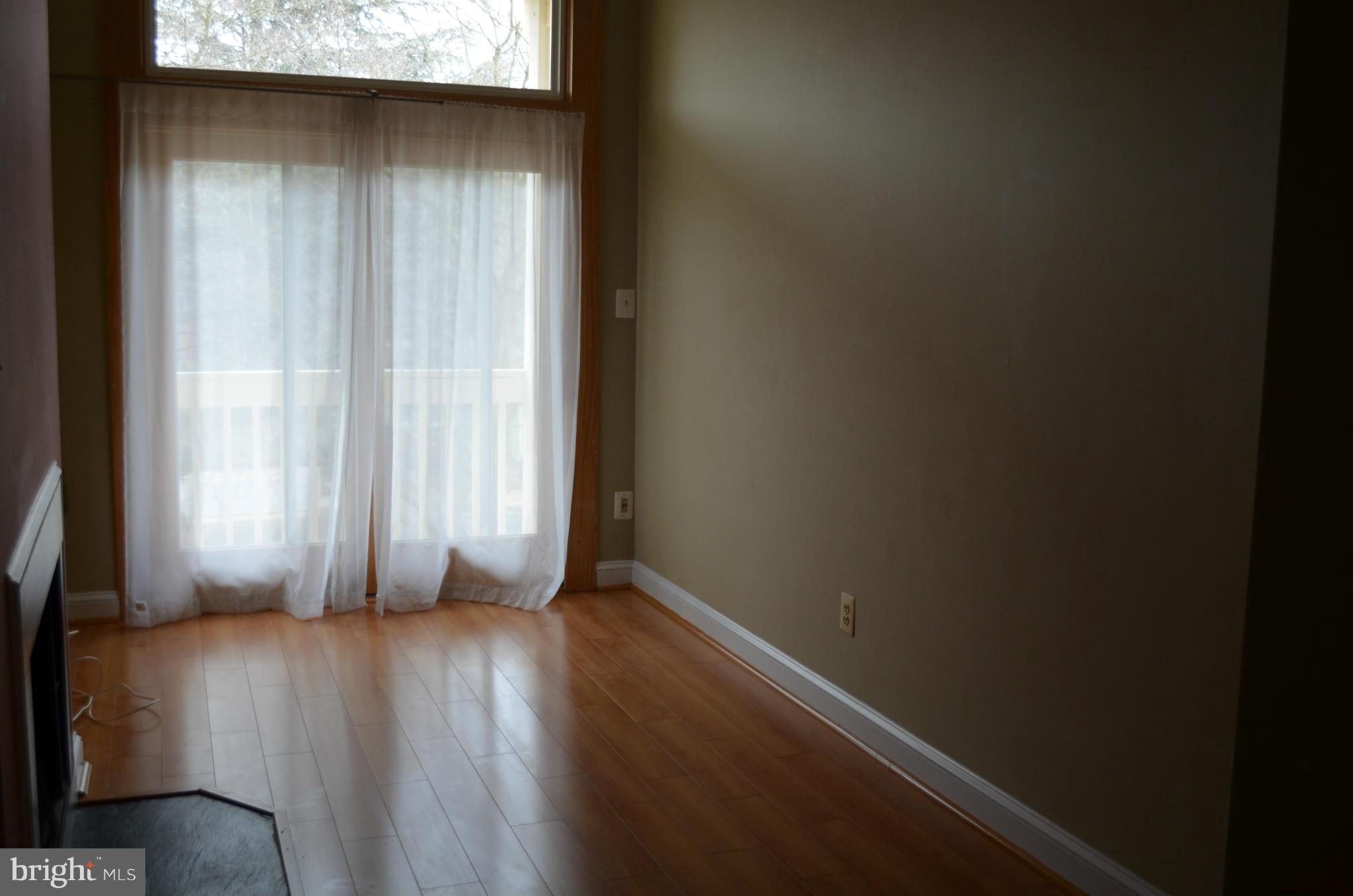 11103 Watermans Drive Reston, VA 20191 - Photo 19 of 27 Family Room