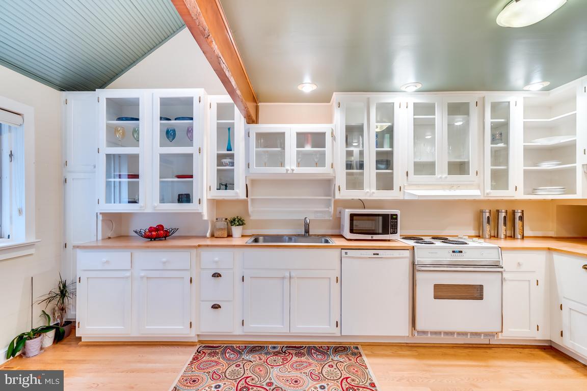 13810 Alderton Road Silver Spring, MD 20906 - Photo 17 of 46