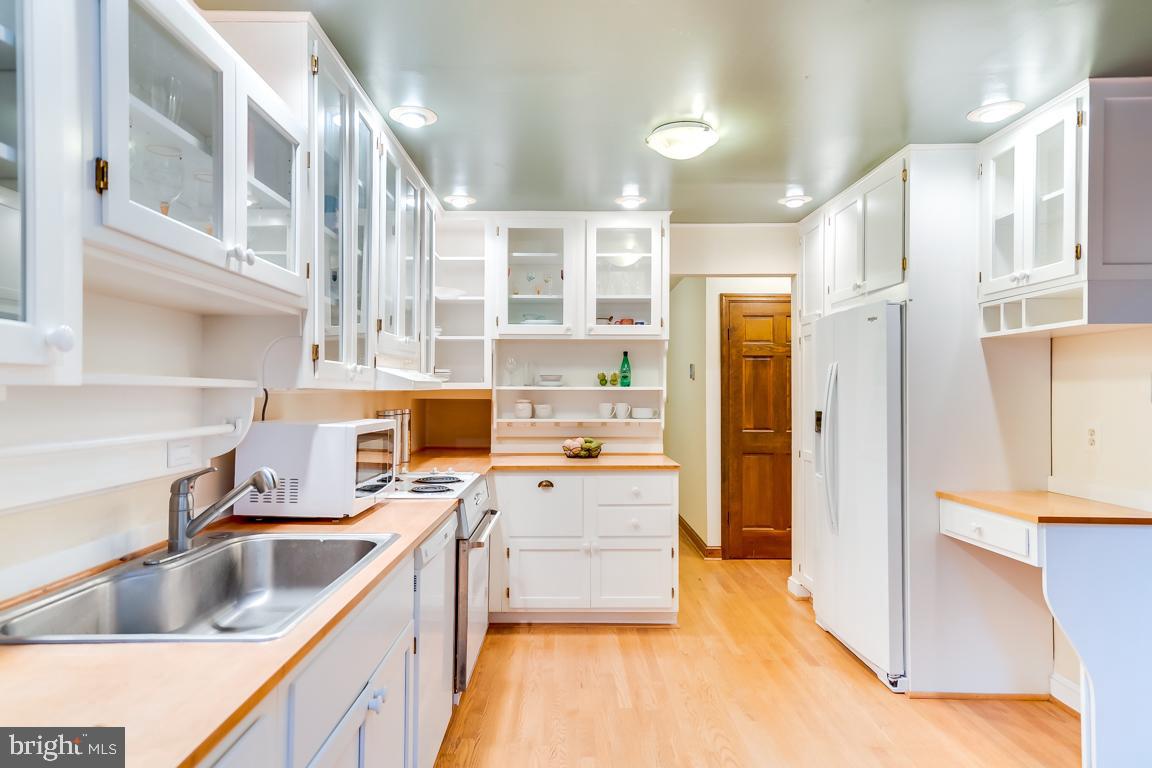 13810 Alderton Road Silver Spring, MD 20906 - Photo 18 of 46