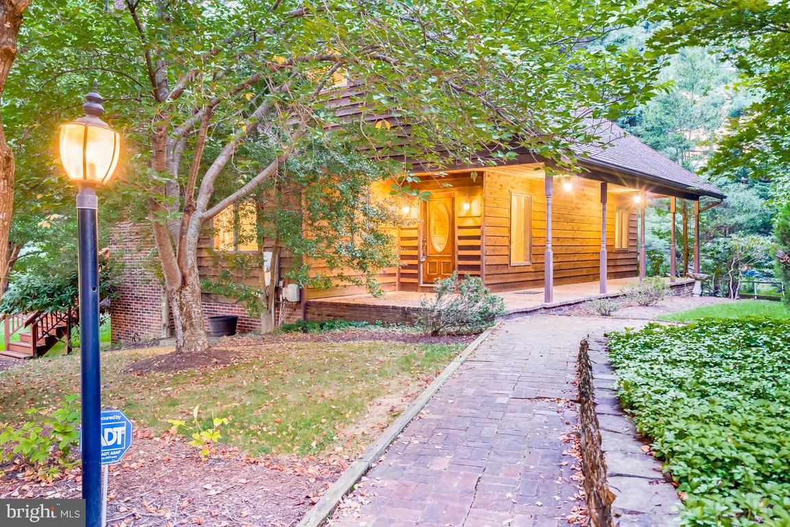 13810 Alderton Road Silver Spring, MD 20906 - Photo 4 of 46
