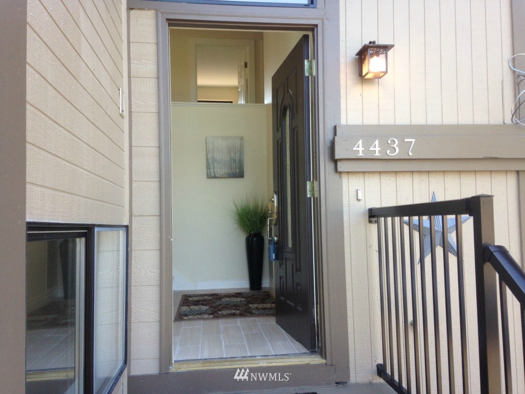 4437 Northeast 23rd Court Renton, WA 98059 - Photo 2 of 25