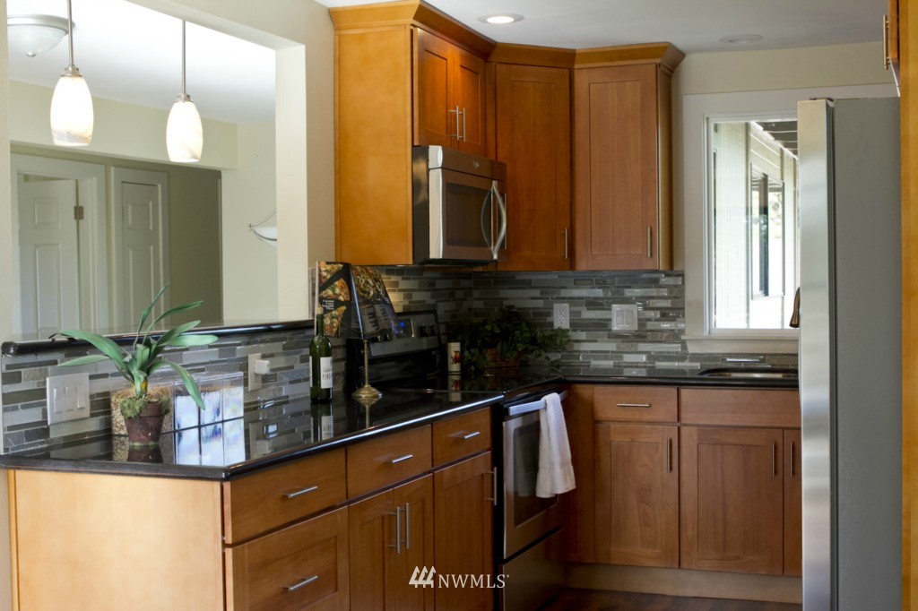 4437 Northeast 23rd Court Renton, WA 98059 - Photo 10 of 25