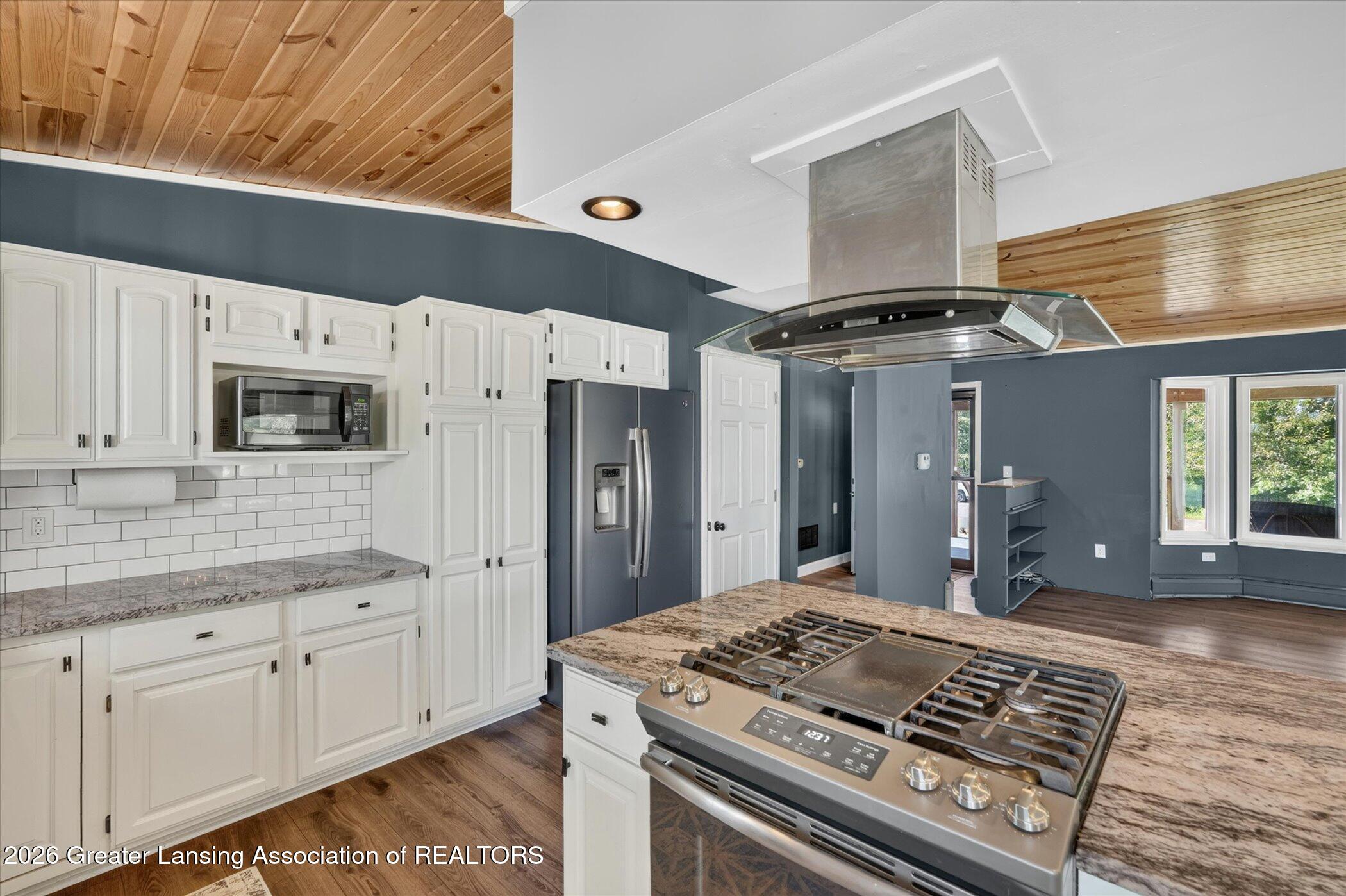 1434 Petts Road Fenton, MI 48430 - Photo 17 of 74 Kitchen