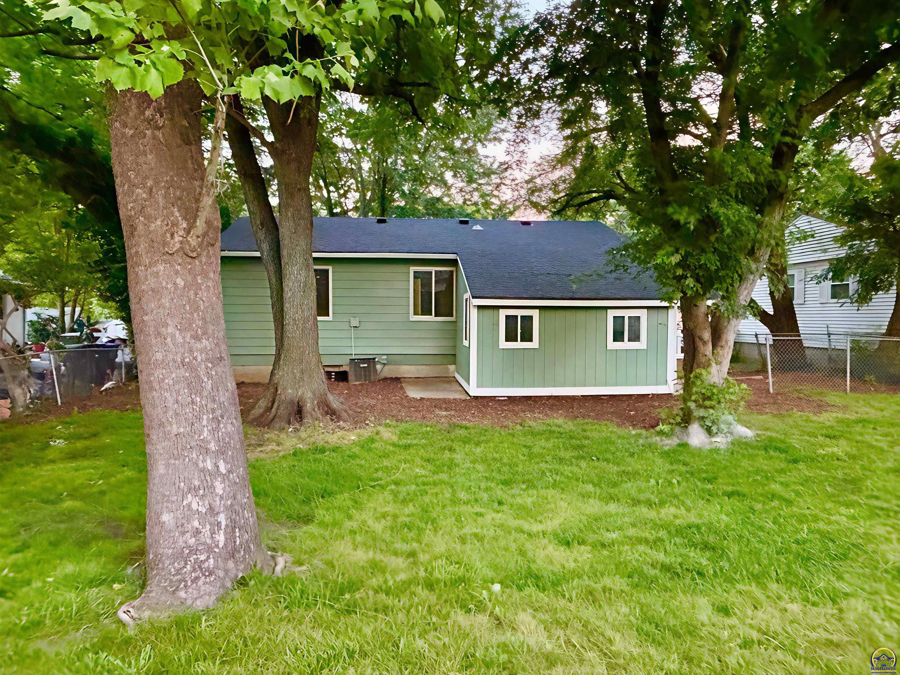 873 Southeast Brookside Drive Topeka, KS 66607 - Photo 19 of 19