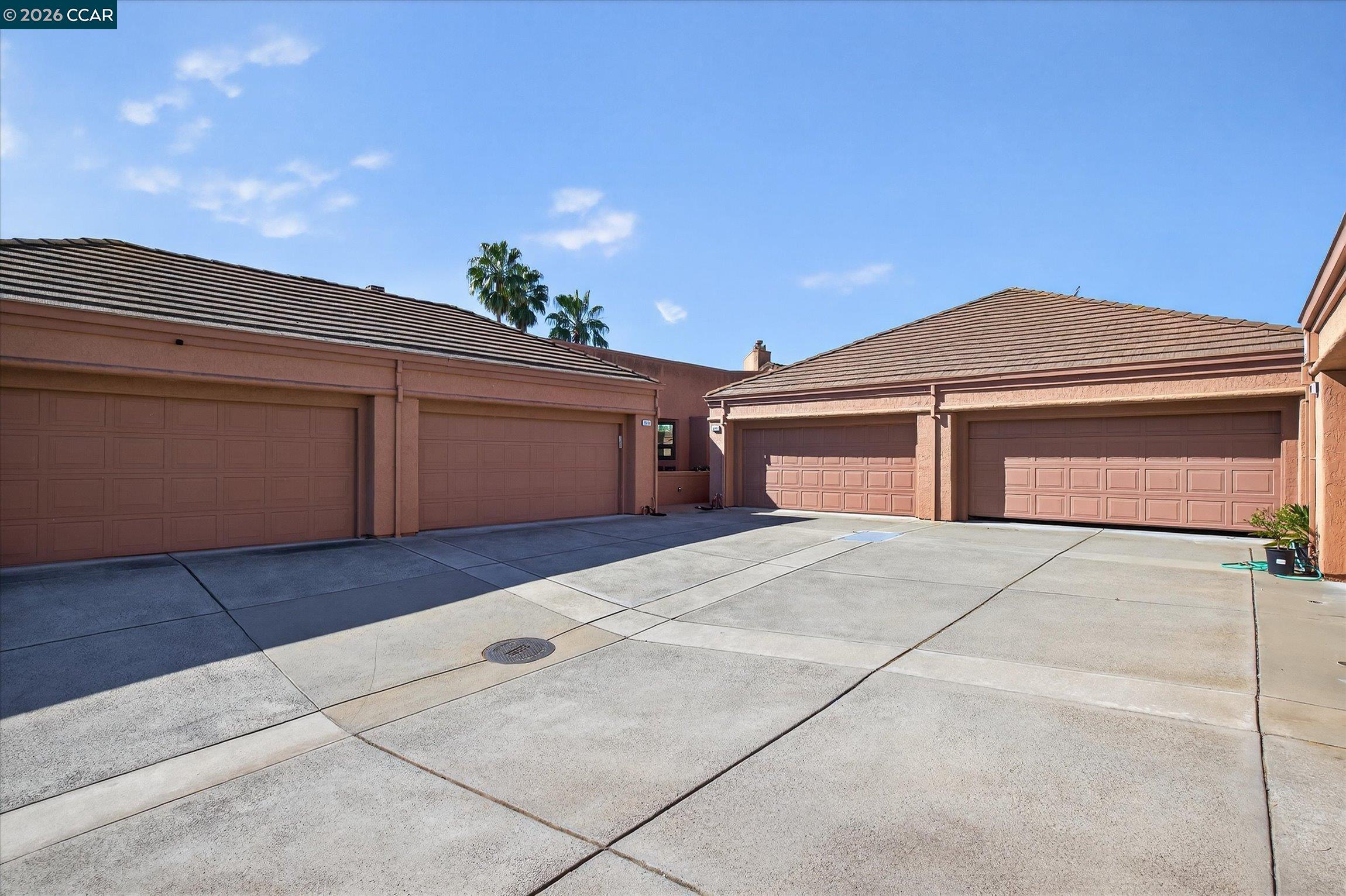 4059 West Lakeshore Drive San Ramon, CA 94582 - Photo 36 of 45 a front view of a house with a garage