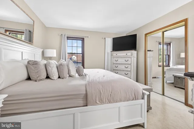 $378,000 | 710 Dustin Drive, Lancaster, PA 17601