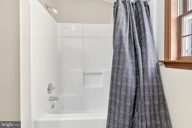 $378,000 | 710 Dustin Drive, Lancaster, PA 17601