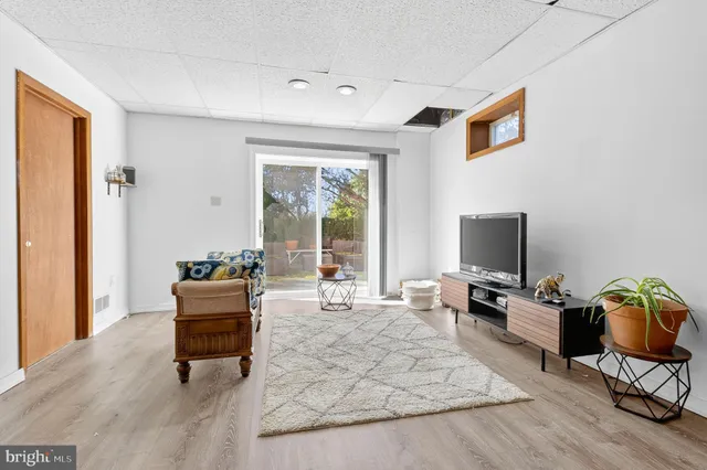 $378,000 | 710 Dustin Drive, Lancaster, PA 17601