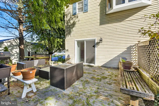 $378,000 | 710 Dustin Drive, Lancaster, PA 17601