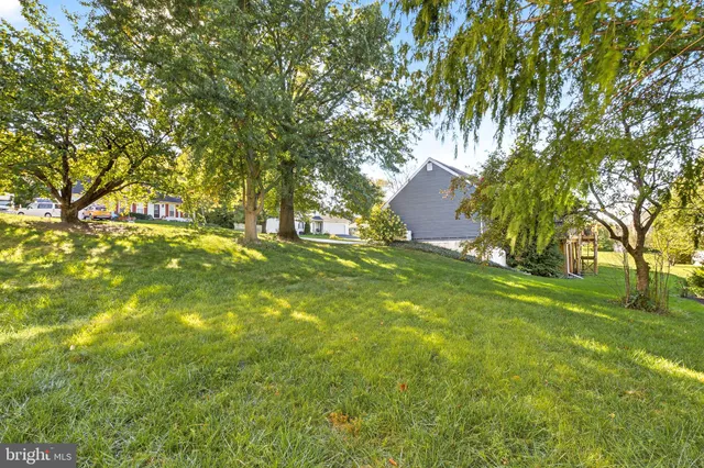 $378,000 | 710 Dustin Drive, Lancaster, PA 17601