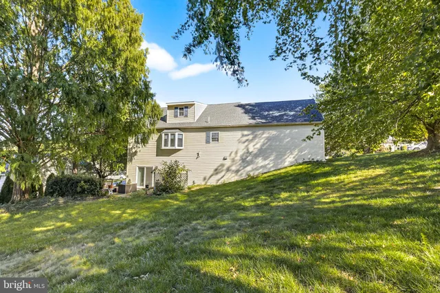 $378,000 | 710 Dustin Drive, Lancaster, PA 17601