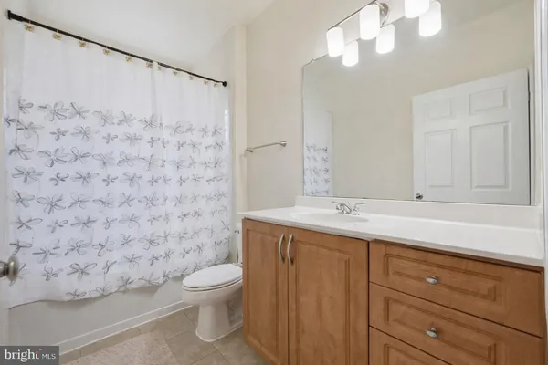 $430,000 | 12917 Centre Park Circle, Unit 217, Herndon, VA 20171