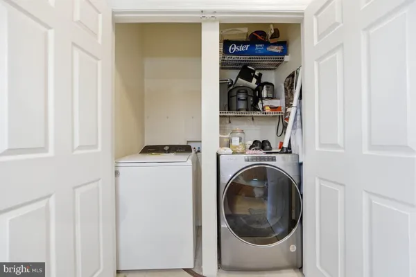 $430,000 | 12917 Centre Park Circle, Unit 217, Herndon, VA 20171