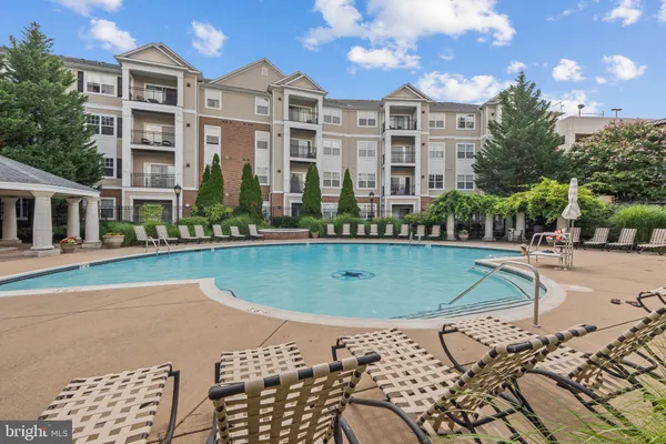 $430,000 | 12917 Centre Park Circle, Unit 217, Herndon, VA 20171