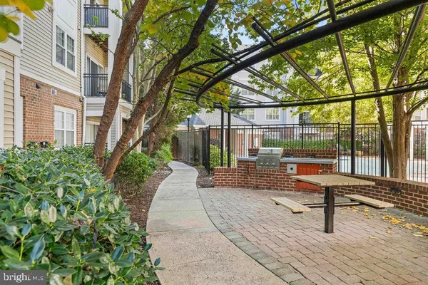 $430,000 | 12917 Centre Park Circle, Unit 217, Herndon, VA 20171