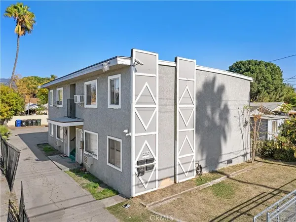$1,650 | 170 East Olive Street, Unit 3, San Bernardino, CA 92410