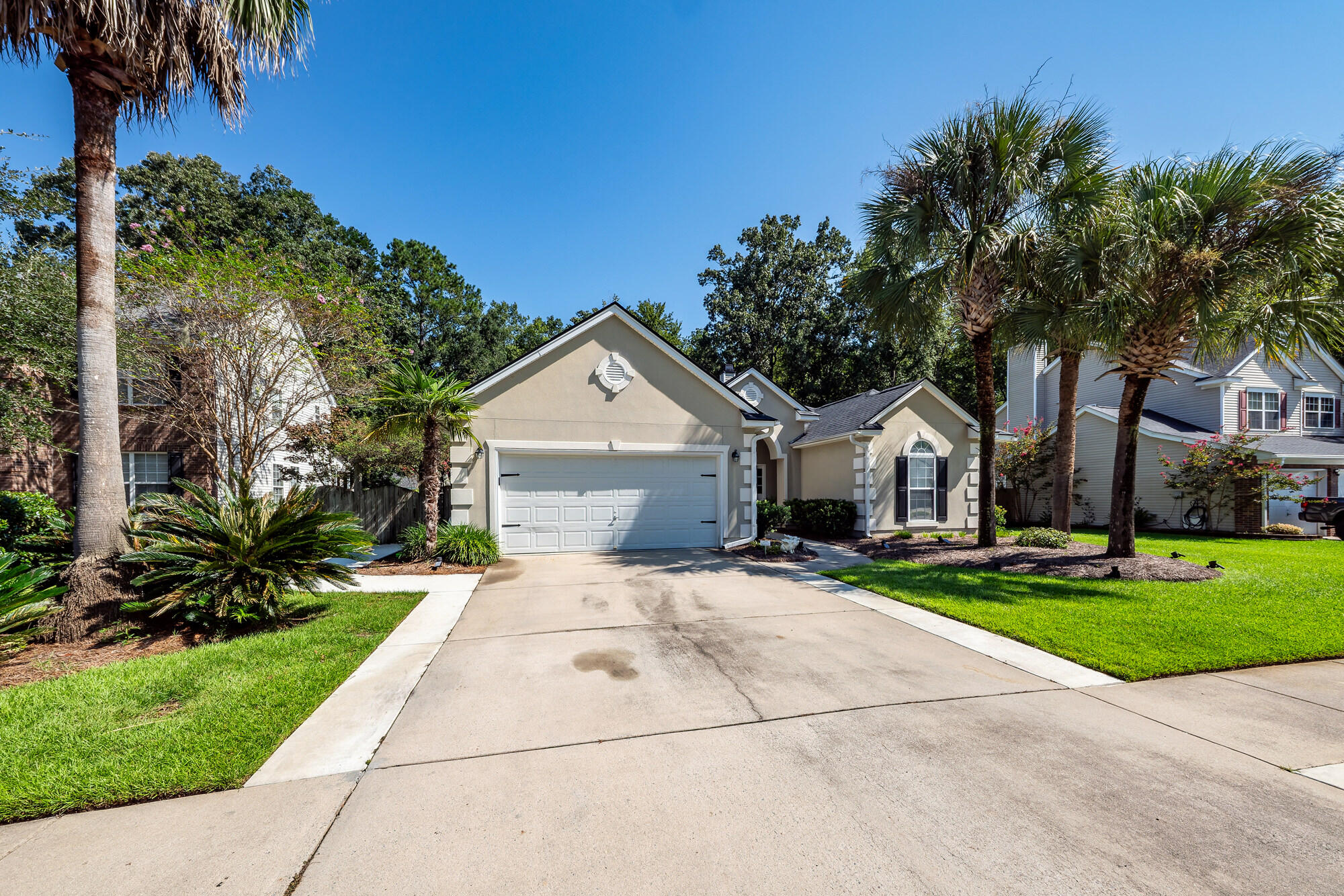 136 Oakbluff Road Summerville, SC 29485 - Photo 5 of 76 68