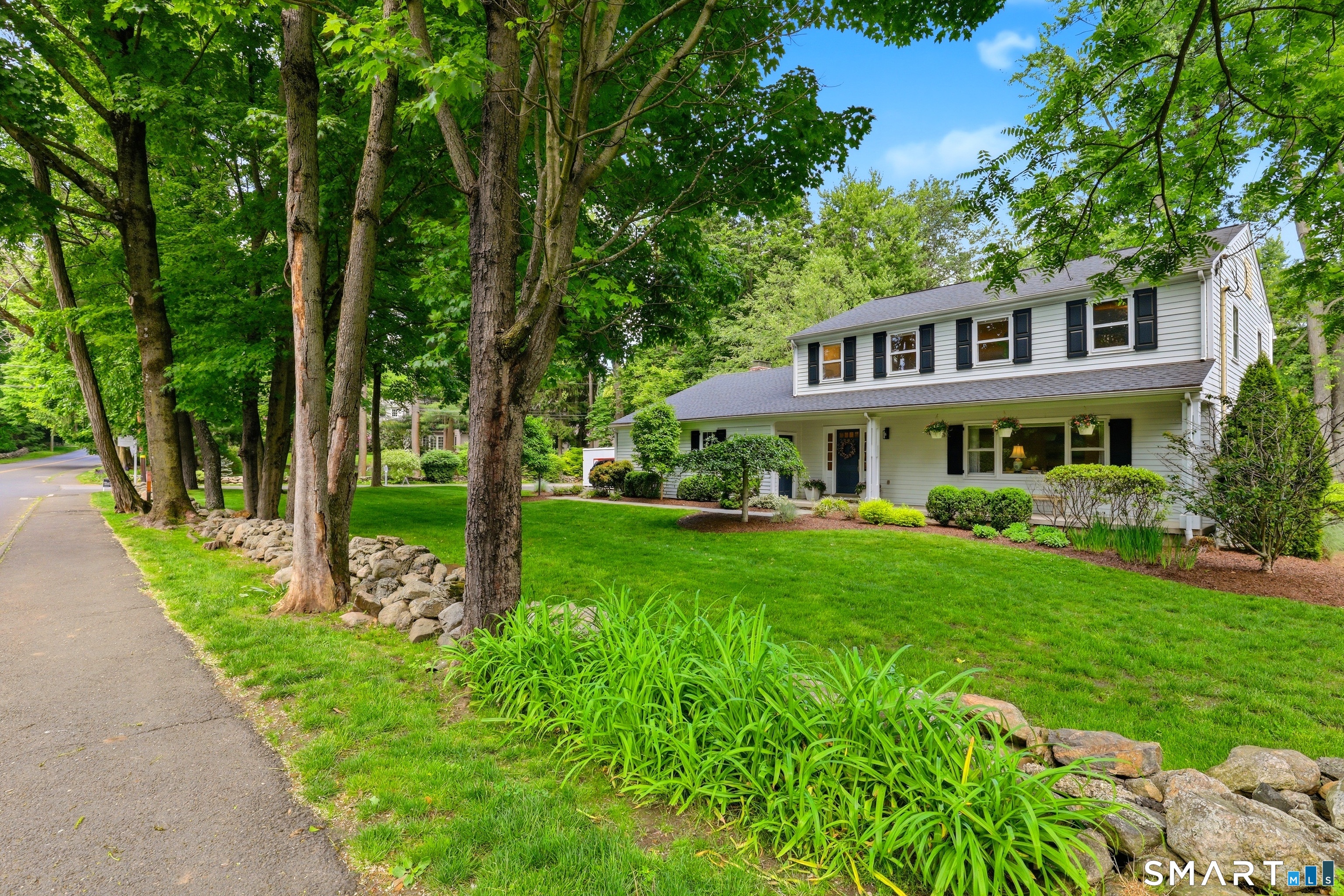 201 Middlesex Road Darien, CT 06820 - Photo 1 of 39