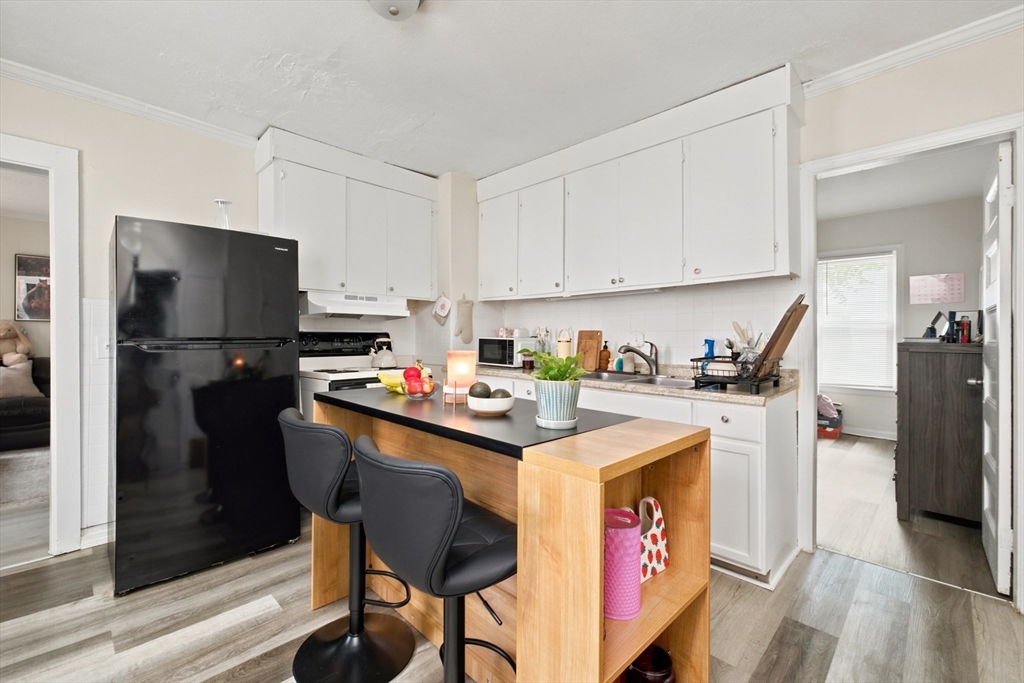 51-53 Leyfred Terrace Springfield, MA 01108 - Photo 4 of 38