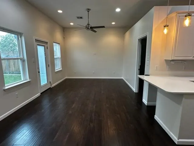 $1,800 | 330 West Genie Street, Unit B, Chalmette, LA 70043