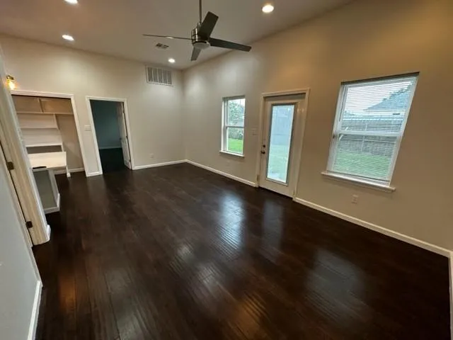 $1,800 | 330 West Genie Street, Unit B, Chalmette, LA 70043