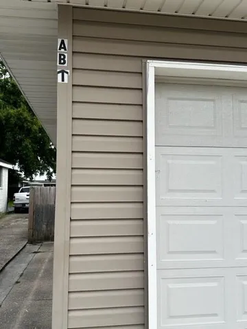 $1,800 | 330 West Genie Street, Unit B, Chalmette, LA 70043