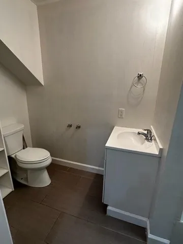 $1,800 | 330 West Genie Street, Unit B, Chalmette, LA 70043