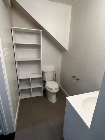 $1,800 | 330 West Genie Street, Unit B, Chalmette, LA 70043