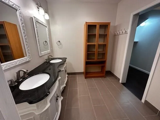 $1,800 | 330 West Genie Street, Unit B, Chalmette, LA 70043