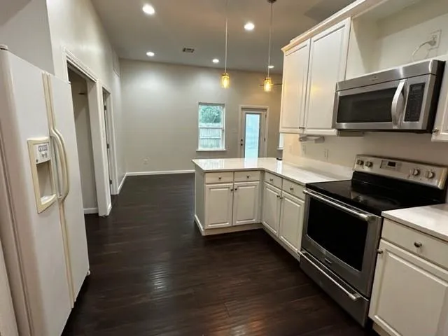 $1,800 | 330 West Genie Street, Unit B, Chalmette, LA 70043