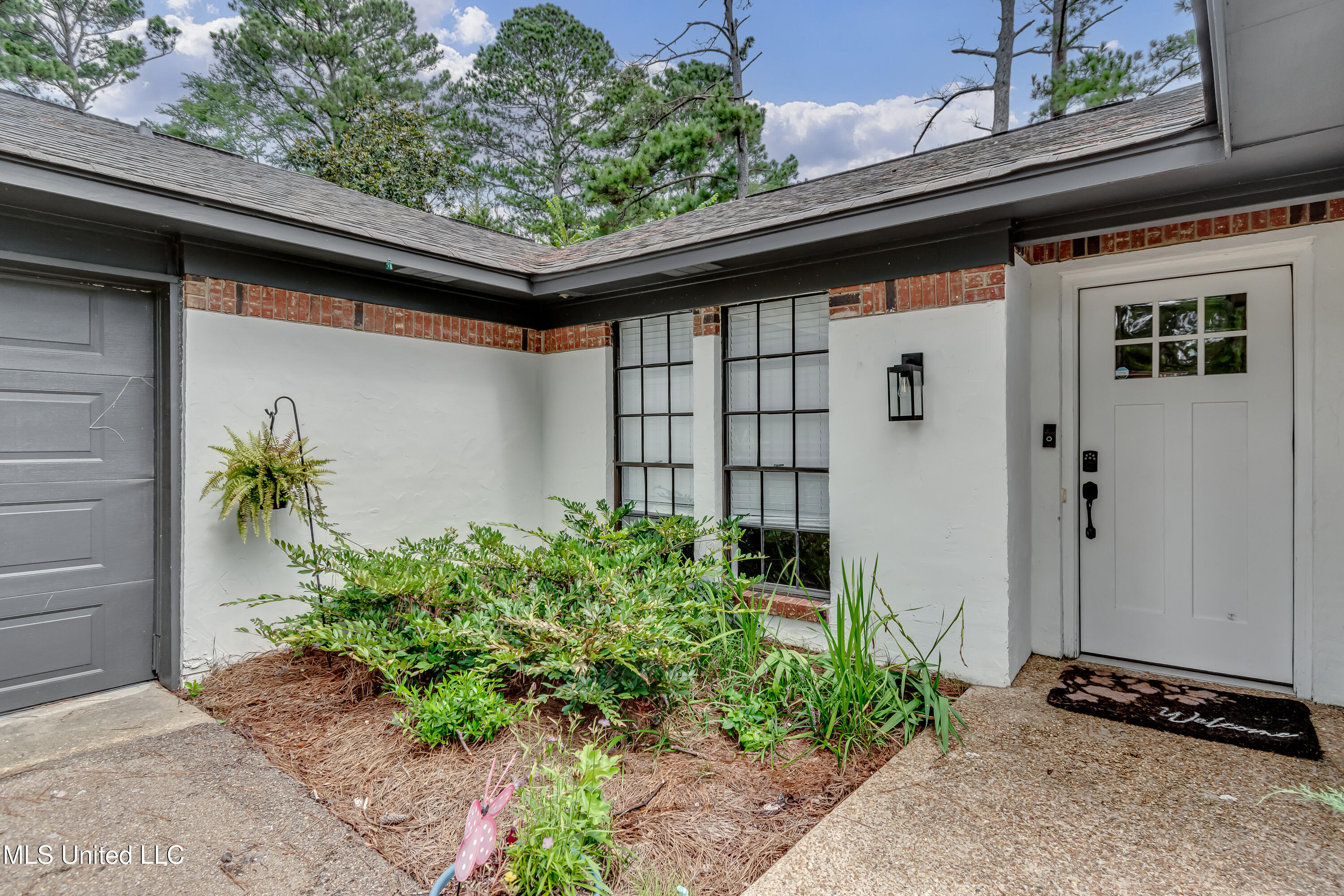 112 Plum Tree Road Brandon, MS 39047 - Photo 1 of 38 Front