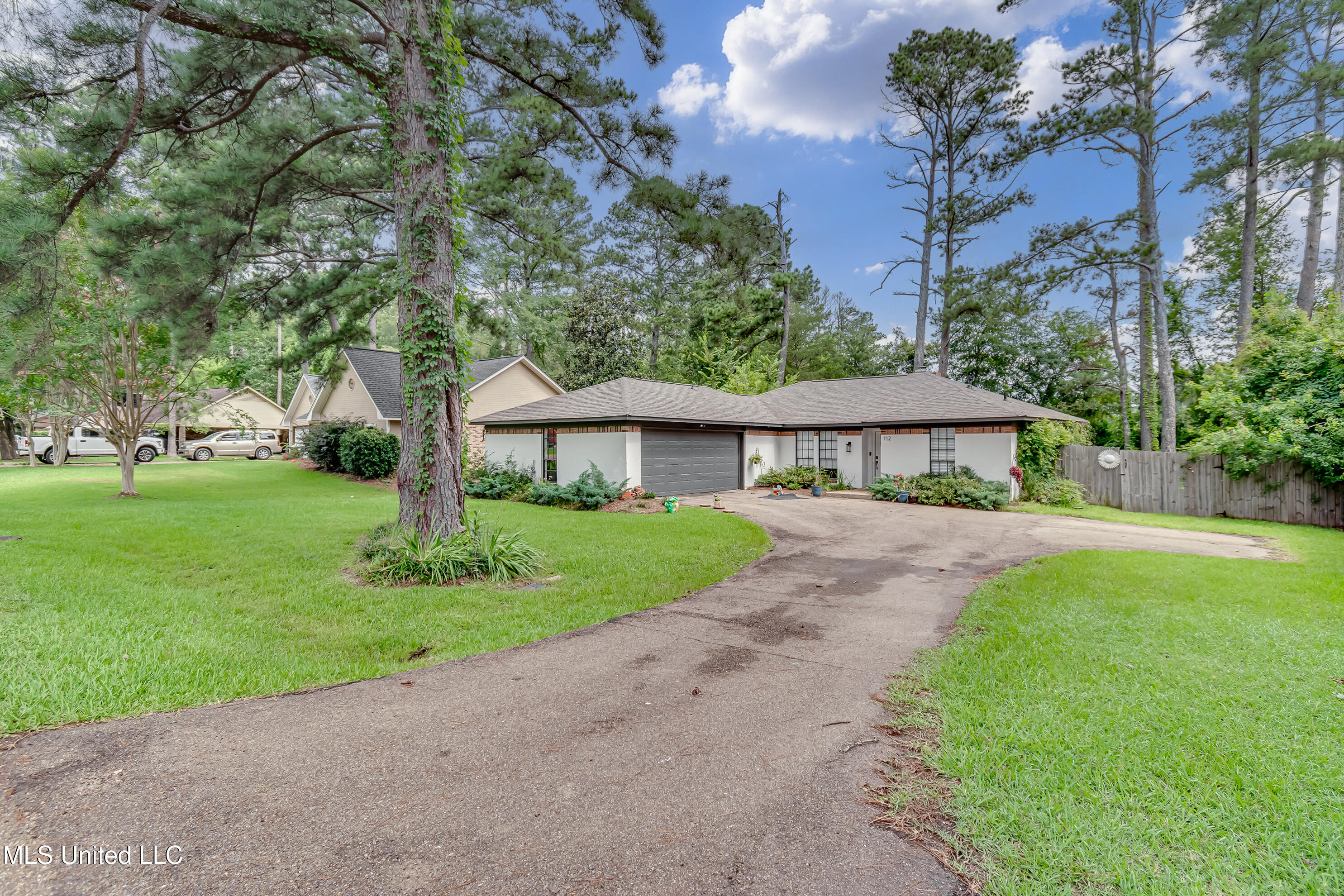 112 Plum Tree Road Brandon, MS 39047 - Photo 5 of 38 112 Plum Tree-5