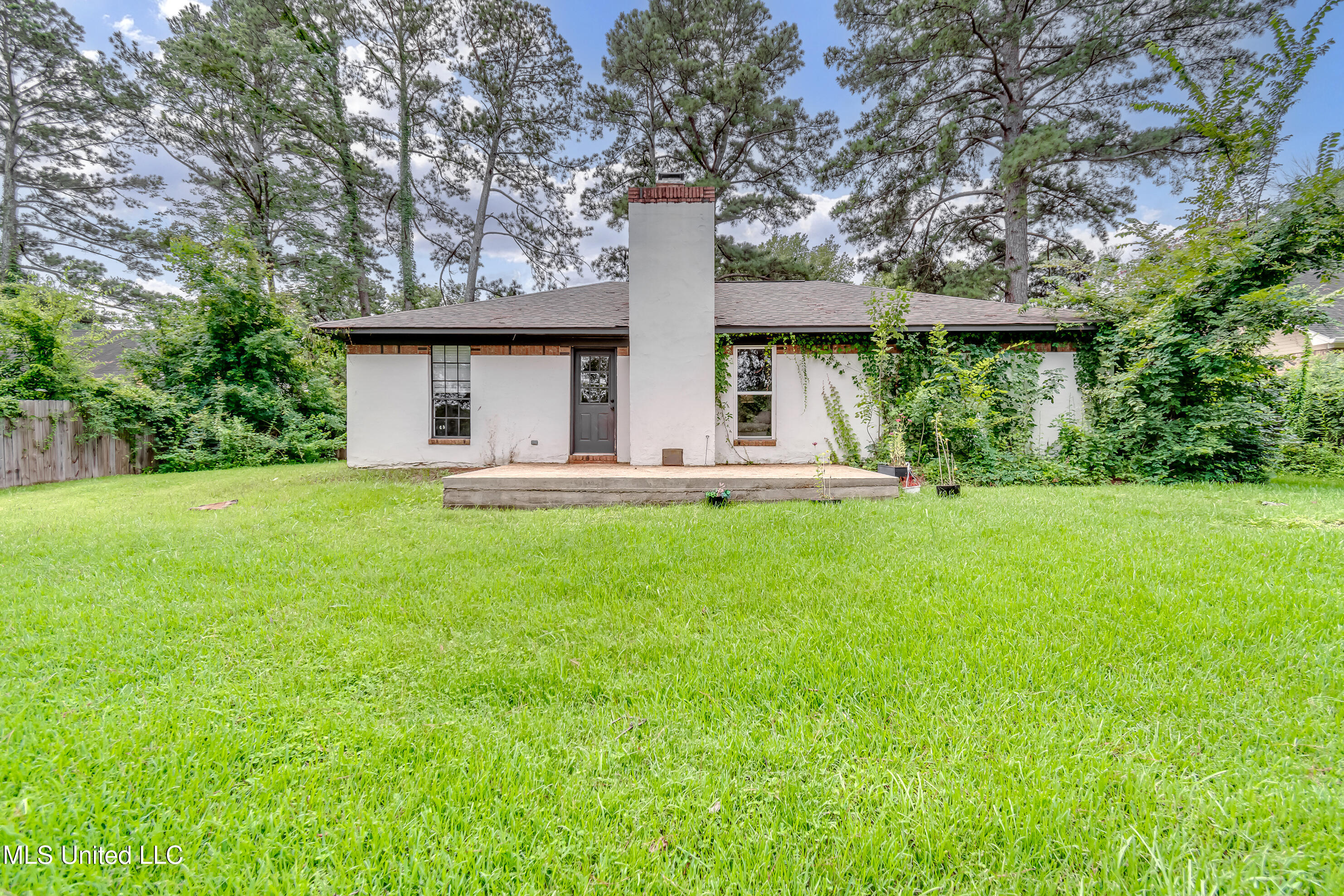 112 Plum Tree Road Brandon, MS 39047 - Photo 10 of 38 112 Plum Tree-10