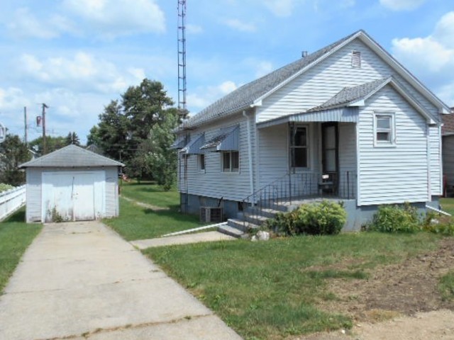 518 West Erie Street Spring Valley, IL 61362 - Photo 1 of 8