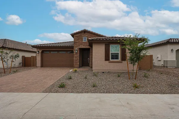$2,700 | 7814 West Hide Trail, Peoria, AZ 85383
